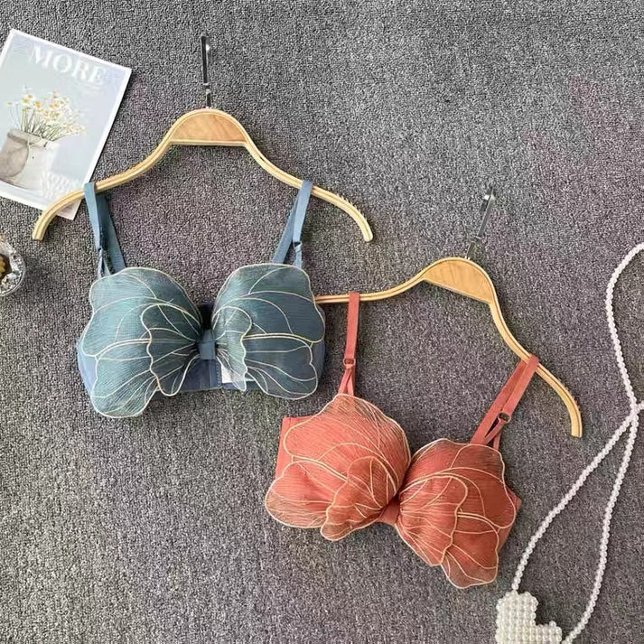 Butterfly Embroidered Adjustable Straps Full Back Bra & Panty